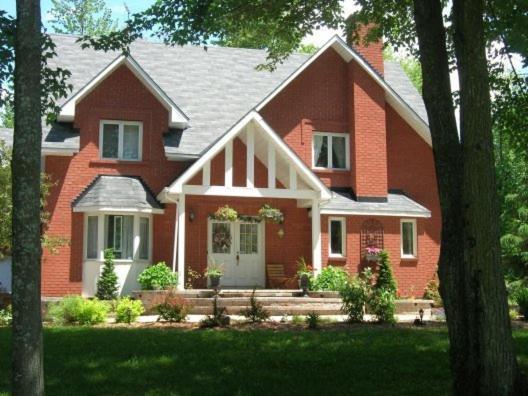 Casselman Maple Woods Bed & Breakfast エクステリア 写真