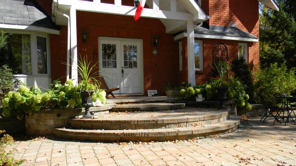 Casselman Maple Woods Bed & Breakfast エクステリア 写真